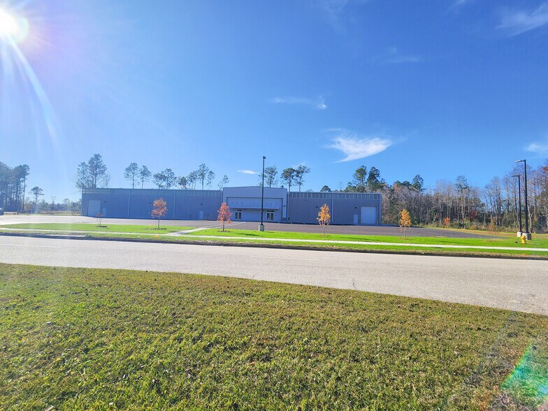 5672 Commerce Blvd W. blvd, Mobile, AL à louer - Photo de l’immeuble – Image 3 sur 9