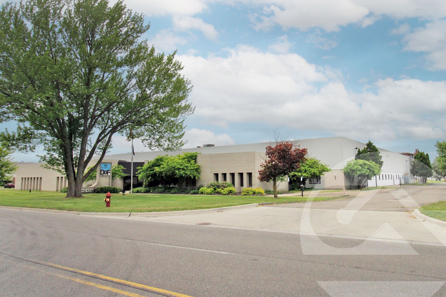 42455 Merrill Rd, Sterling Heights, MI à vendre Photo de l’immeuble– Image 1 sur 12