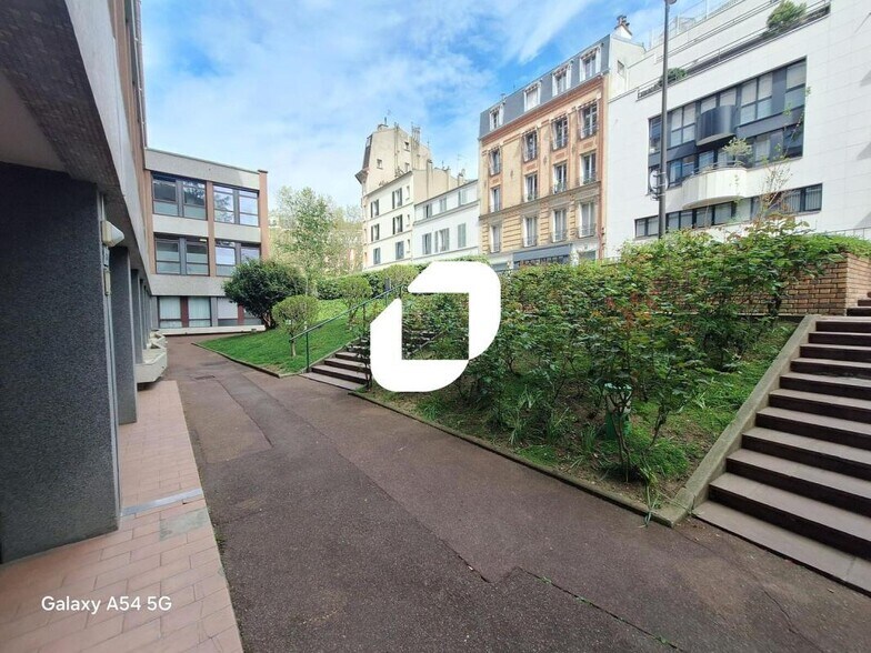Bureau dans Boulogne-Billancourt à louer - Photo de l’immeuble – Image 1 sur 4