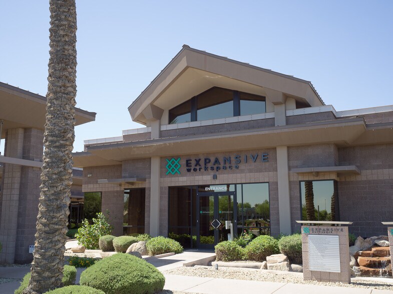 1820 E Ray Rd, Chandler, AZ à louer - Photo de l’immeuble – Image 1 sur 12