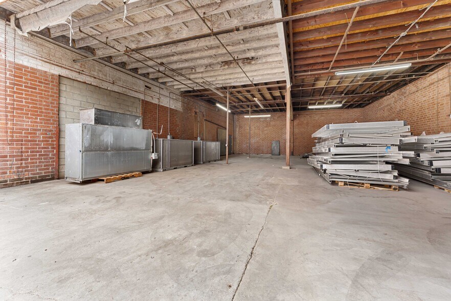 15610 S Main St, Gardena, CA à vendre - Photo intérieure – Image 3 sur 36