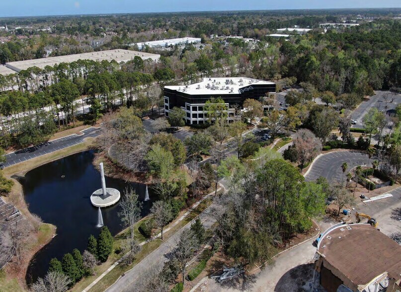 8381 Dix Ellis Trl, Jacksonville, FL à vendre - Photo de l’immeuble – Image 2 sur 17