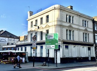 Plus de détails pour 164-166 Rushey Green, Londres - Local commercial à louer