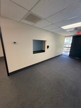 1930 S Alma School Rd, Mesa, AZ à louer Photo intérieure– Image 1 sur 8