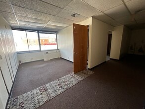 9920-9922 4th Ave, Brooklyn, NY à louer Photo intérieure– Image 2 sur 3