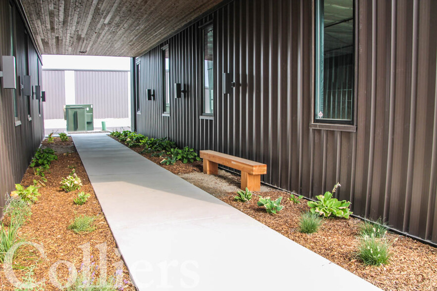 240 Eastland Dr, Twin Falls, ID à louer - Photo de l’immeuble – Image 2 sur 3