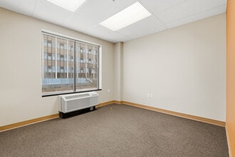 6196 Oxon Hill Rd, Oxon Hill, MD à louer Photo intérieure– Image 2 sur 11