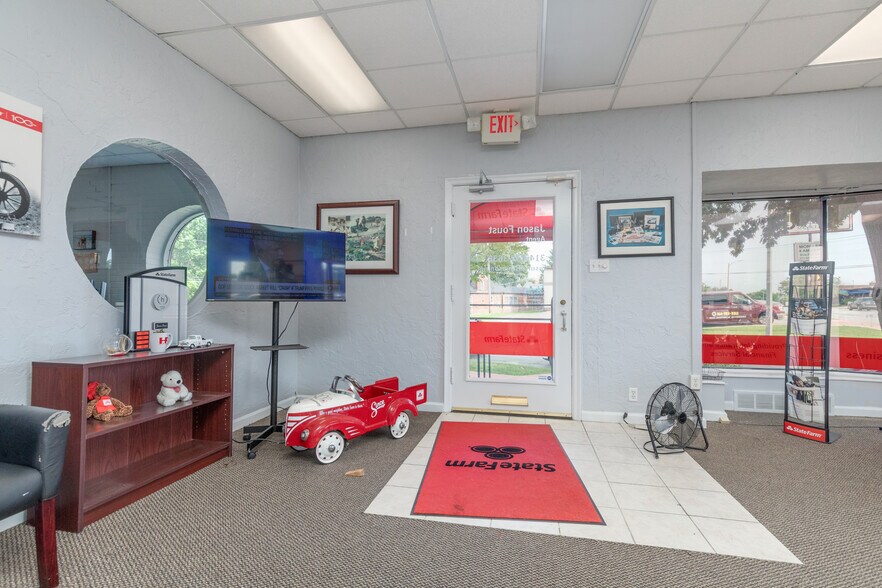 4601 Hampton Ave, Saint Louis, MO à louer - Photo de l’immeuble – Image 3 sur 8