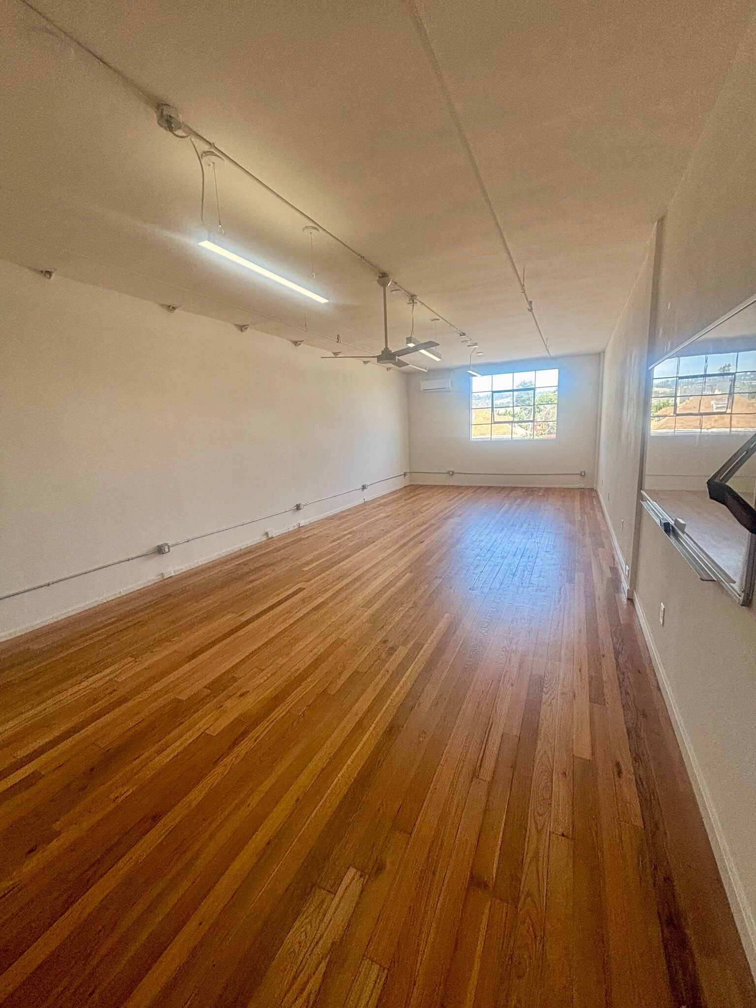 4920 Telegraph Ave, Oakland, CA à louer Photo intérieure– Image 1 sur 1