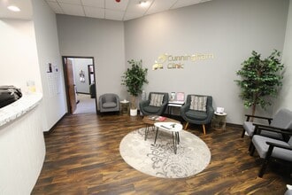 695 S Colorado Blvd, Denver, CO à louer Photo intérieure– Image 1 sur 9