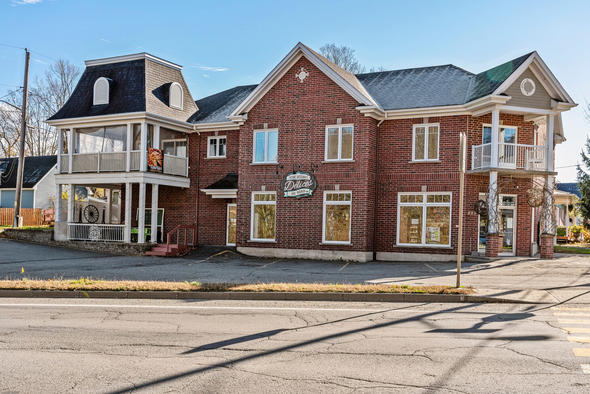 885-889 Rue Child, Coaticook, QC à vendre Photo principale– Image 1 sur 2