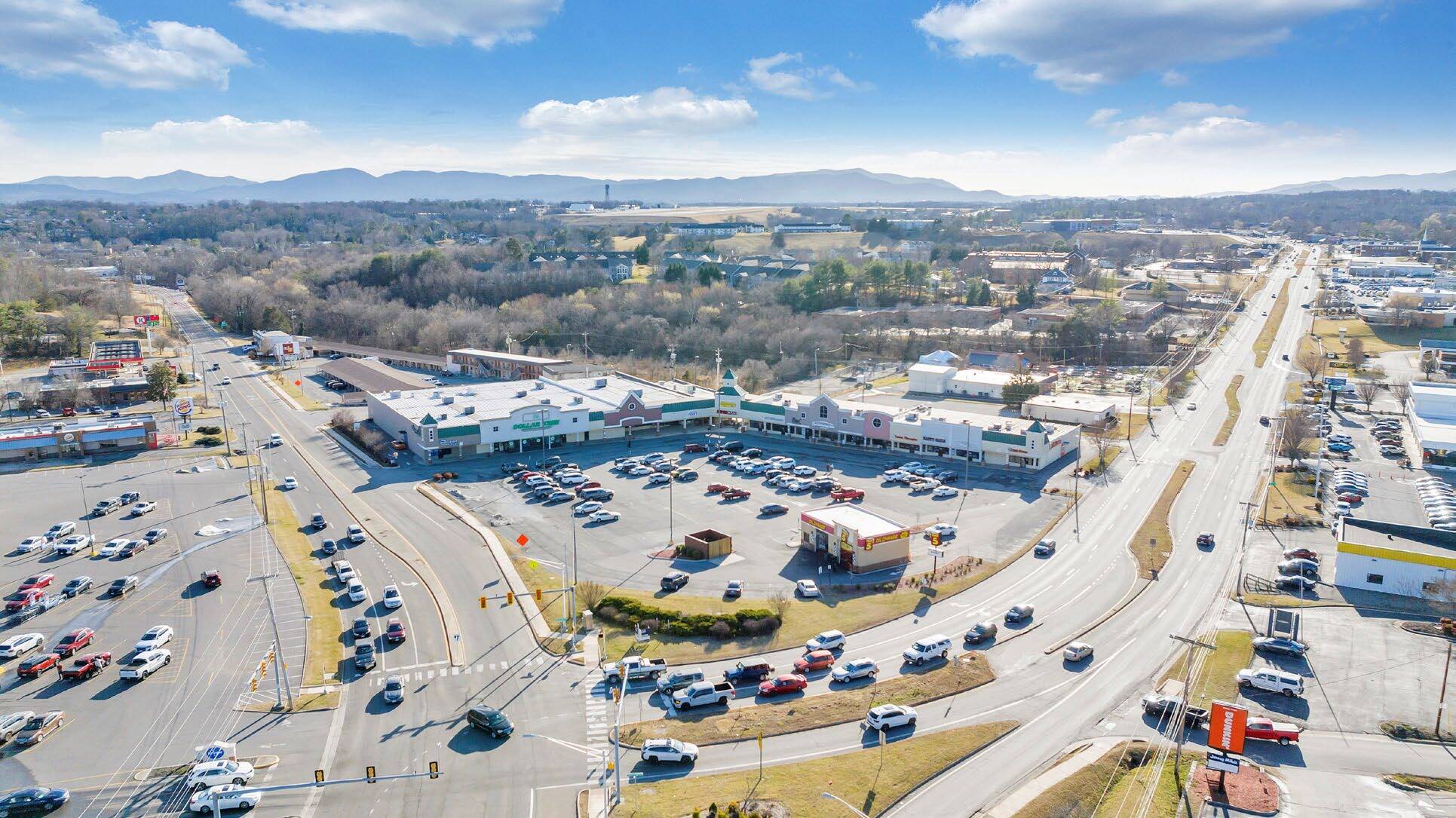 7208-7234 Williamson Rd, Roanoke, VA à vendre Photo principale– Image 1 sur 9