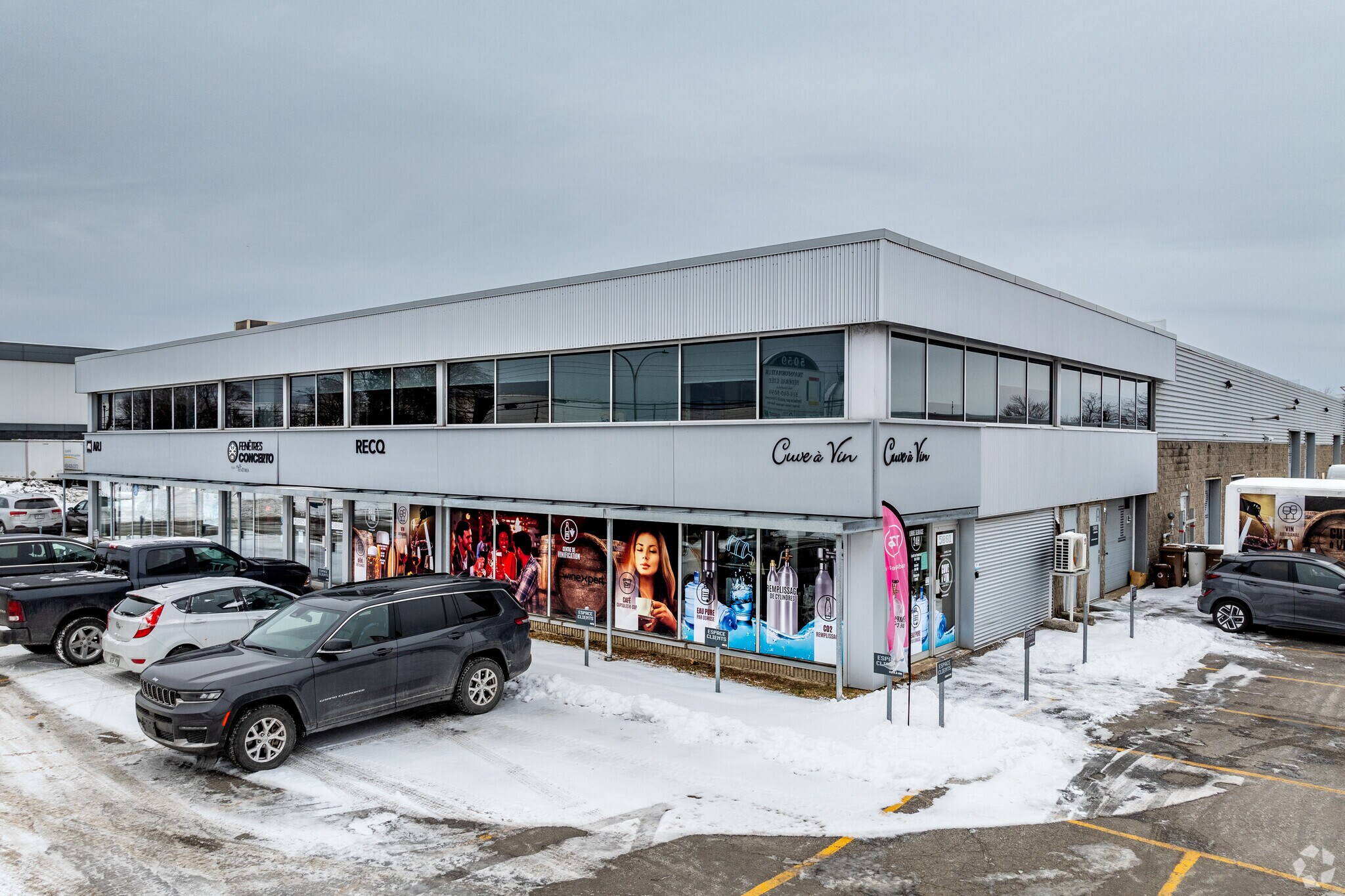 5001-5099 Boul Saint-Jean-Baptiste, Montréal, QC à vendre Photo principale– Image 1 sur 5