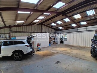 Plus de détails pour Local commercial à louer