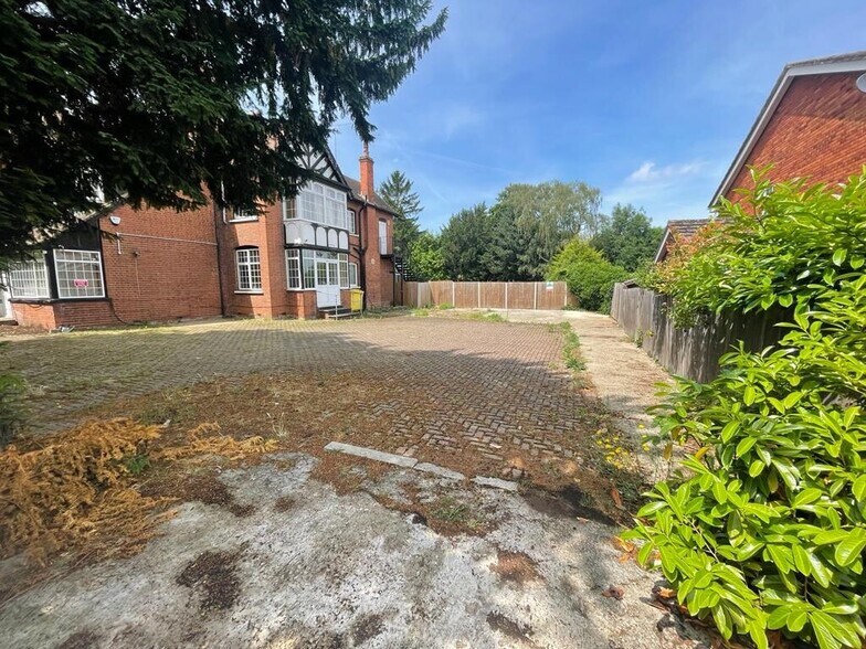 18 Compton Av, Luton à vendre - Photo de l’immeuble – Image 3 sur 21