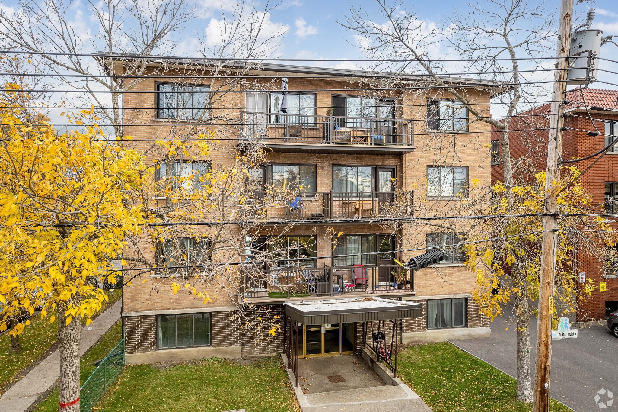 4280 Rue Broadway, Montréal, QC à vendre Photo principale– Image 1 sur 3