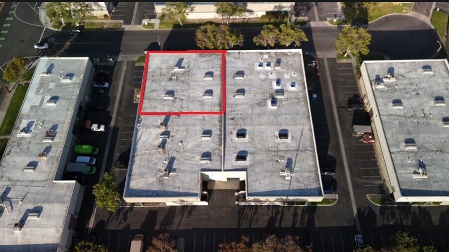 21561-21591 Surveyor Cir, Huntington Beach, CA à vendre - Photo de l’immeuble – Image 2 sur 13