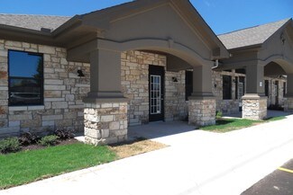 Plus de détails pour 154 Elmhurst, Kyle, TX - Bureau à louer