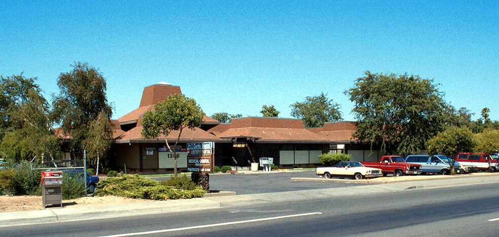 1355 Florin Rd, Sacramento, CA à louer - Photo de l’immeuble – Image 3 sur 21