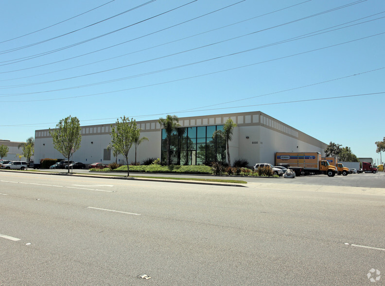 6000-6060 E Slauson Ave, Commerce, CA à louer - Photo de l’immeuble – Image 3 sur 3