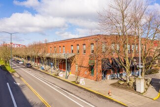 Plus de détails pour 600 NW Naito Pkwy, Portland, OR - Local commercial à vendre