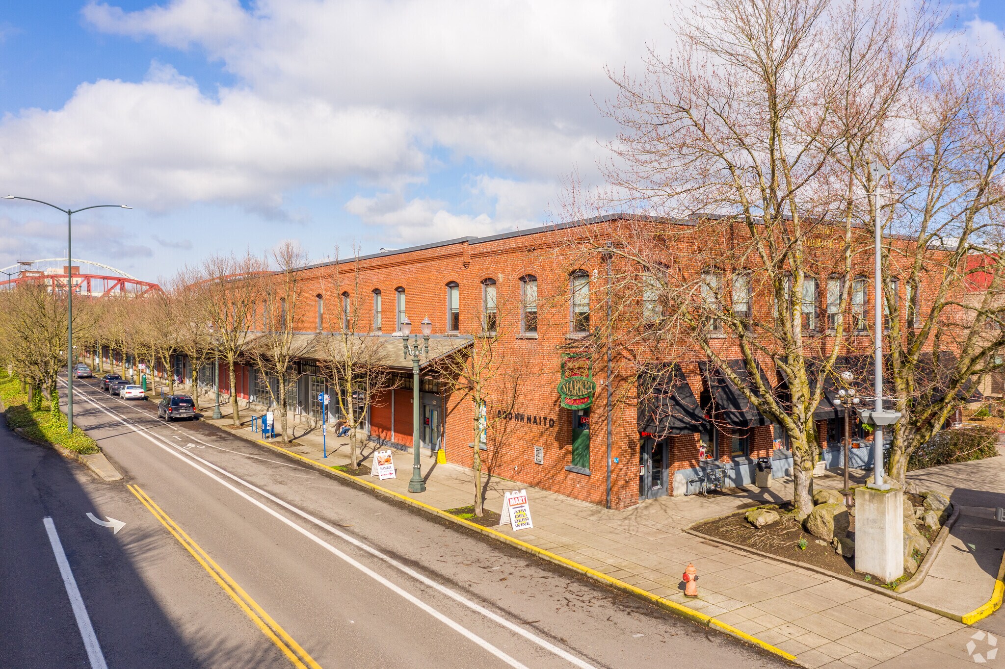 600 NW Naito Pkwy, Portland, OR à vendre Photo principale– Image 1 sur 6