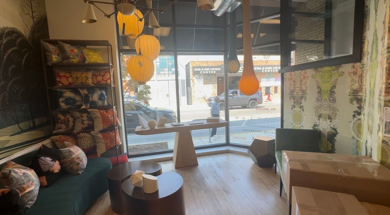 2041-2049 W Grand Ave, Chicago, IL à louer Photo de l’immeuble– Image 1 sur 6