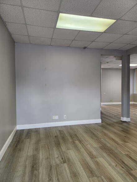 5100 W Copans Rd, Margate, FL à louer - Photo intérieure – Image 3 sur 28