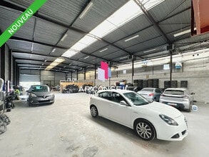 Bureau dans Porcheville à louer Photo de l’immeuble– Image 1 sur 6