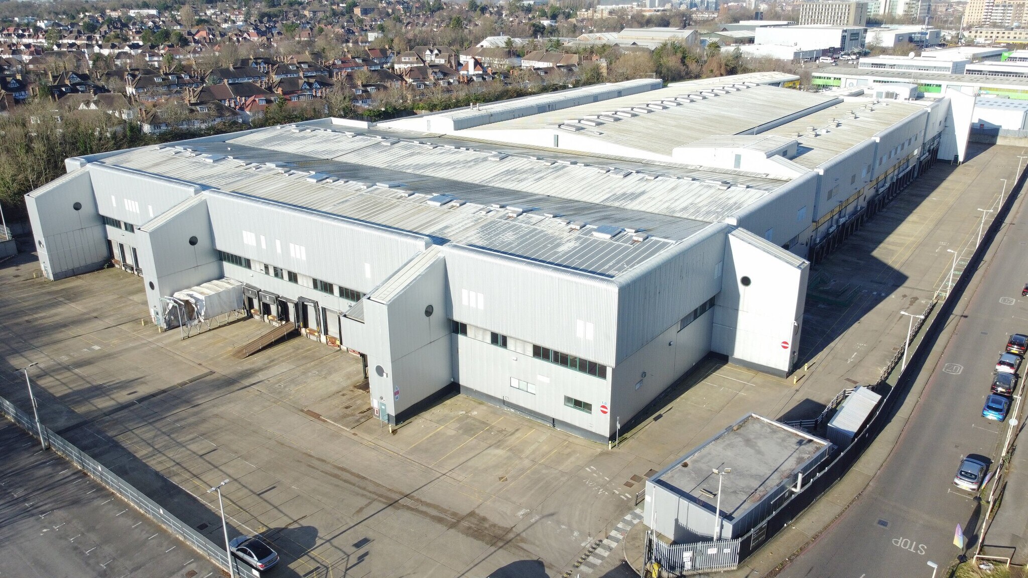 41-44 Kendal Av, Londres à louer Photo principale– Image 1 sur 16