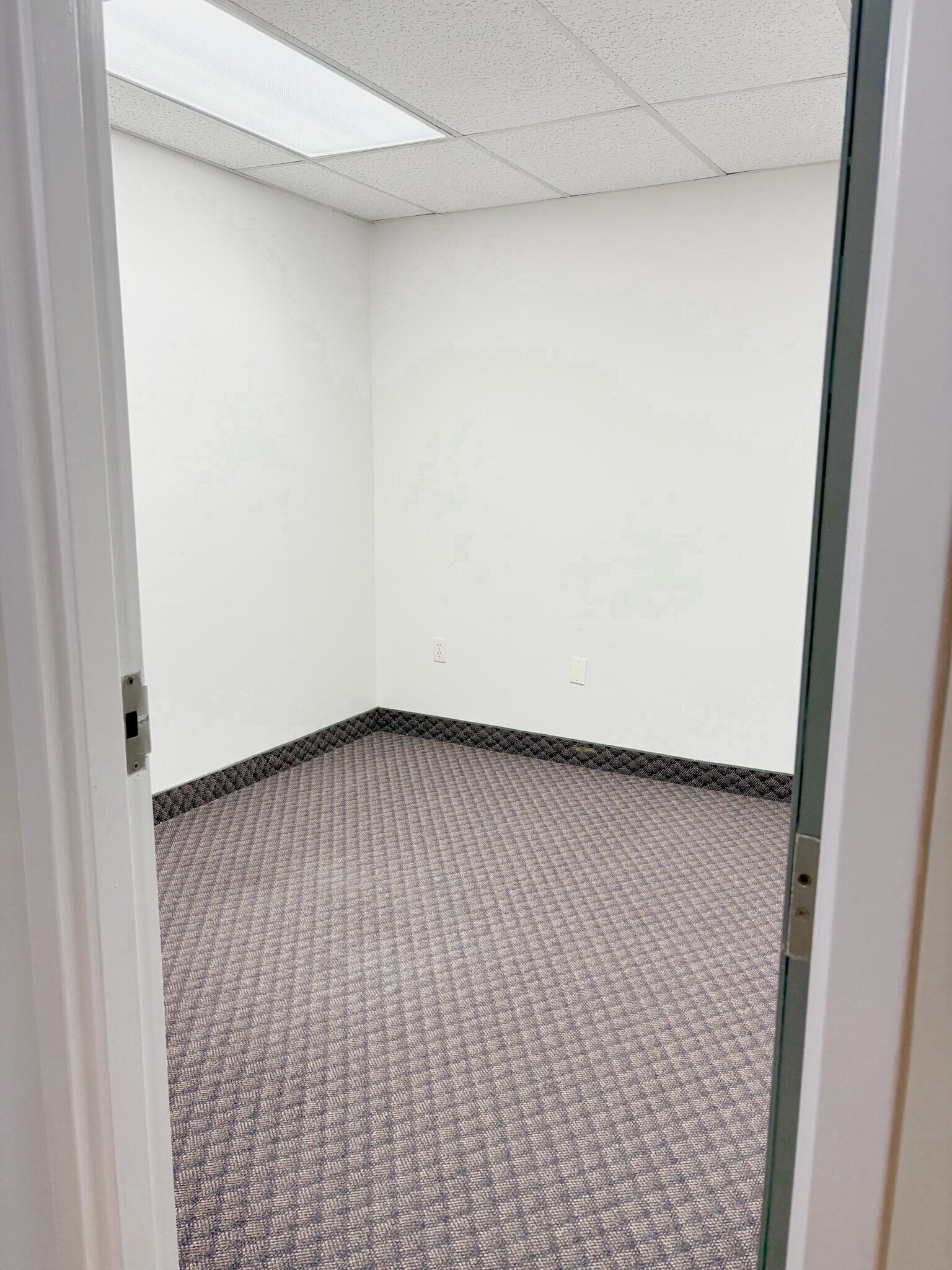 2109 London Line, Sarnia, ON à louer Photo intérieure– Image 1 sur 5