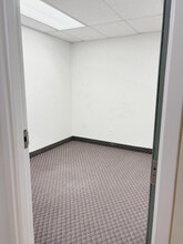 2109 London Line, Sarnia, ON à louer Photo intérieure– Image 1 sur 5