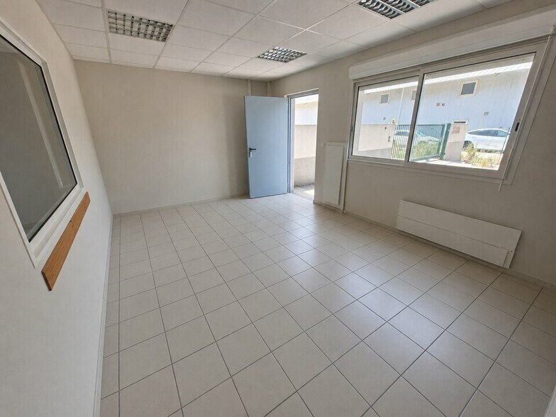 Bureau dans Martigues à louer - Photo intérieure – Image 1 sur 5