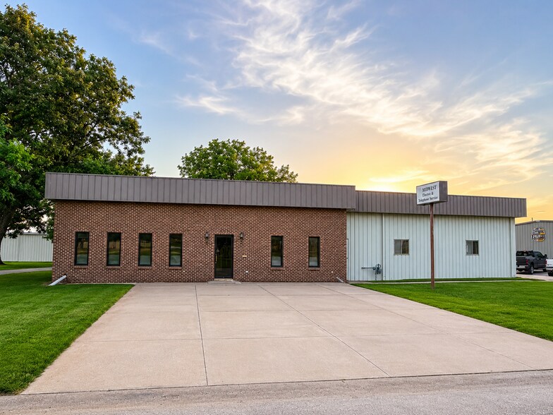 621 N Hickory St, Mcpherson, KS à vendre - Photo de l’immeuble – Image 2 sur 15