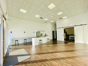 6215 3 St SE, Calgary, AB à louer Photo intérieure– Image 2 sur 25