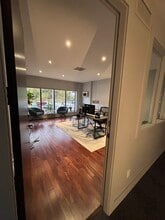 1455 Ellis St, Kelowna, BC à louer Photo intérieure– Image 1 sur 3