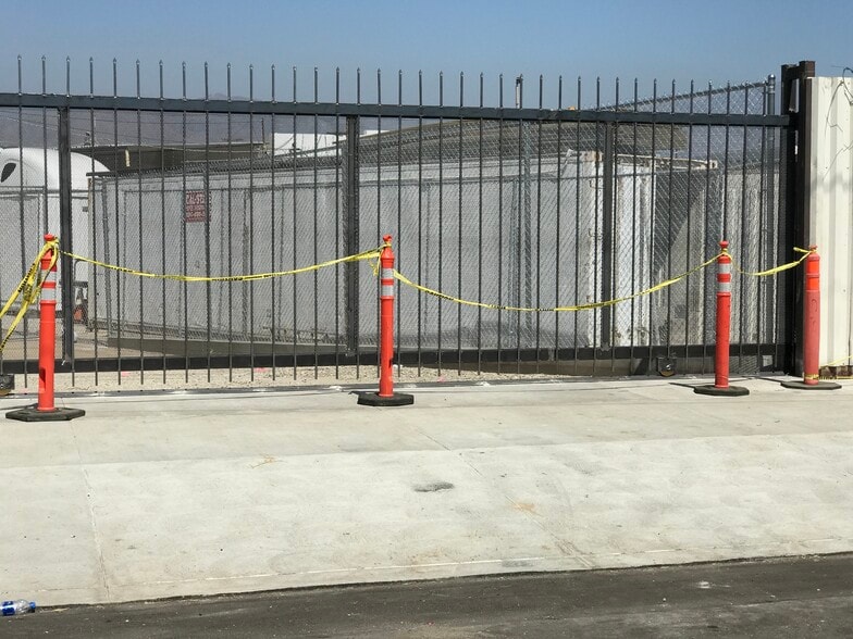 9740 Telfair Ave, Pacoima, CA à louer - Photo de l’immeuble – Image 3 sur 8