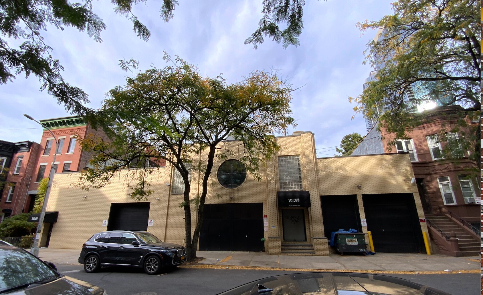 21-29 45th Rd, Long Island City, NY à louer Photo de l’immeuble– Image 1 sur 16