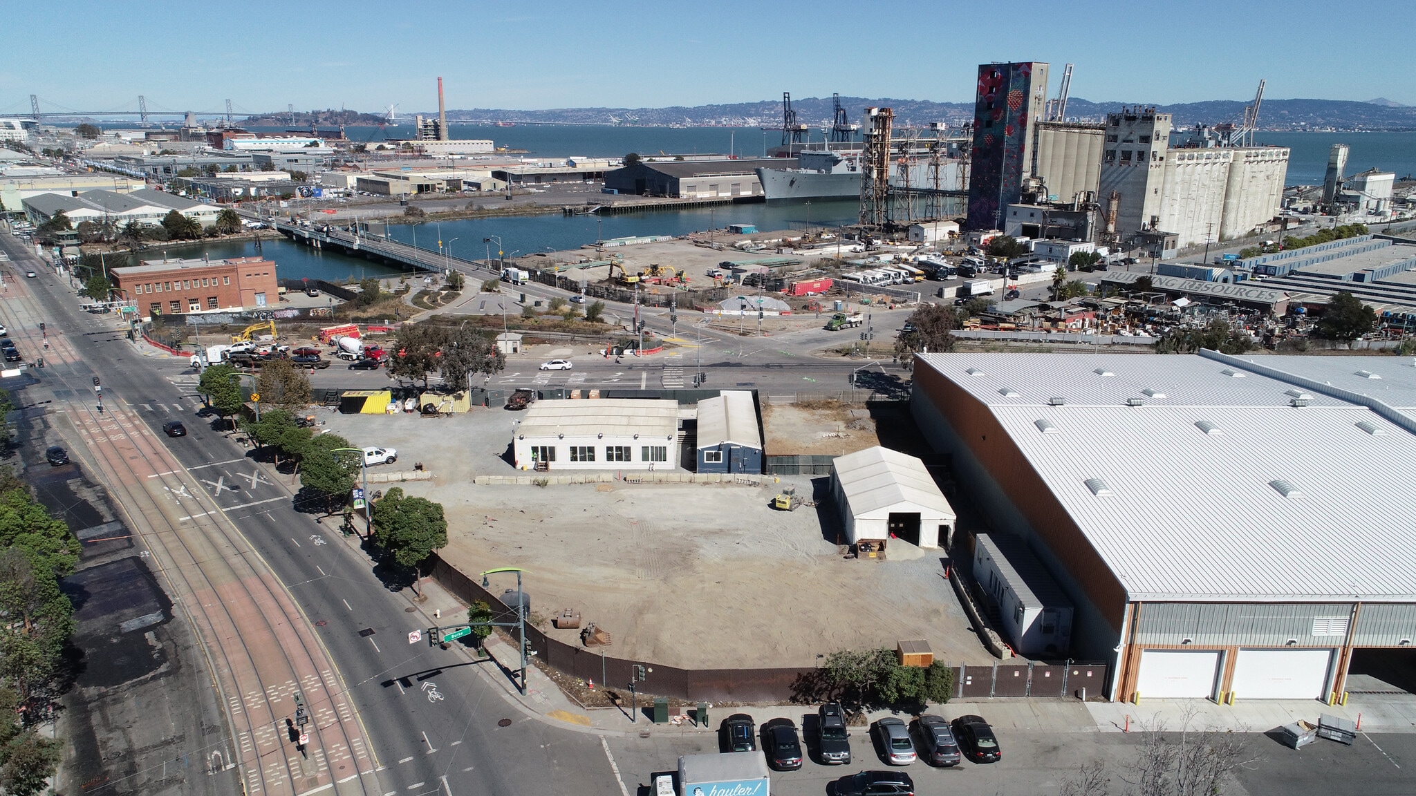 3521 3rd St, San Francisco, CA à louer Photo de l’immeuble– Image 1 sur 3