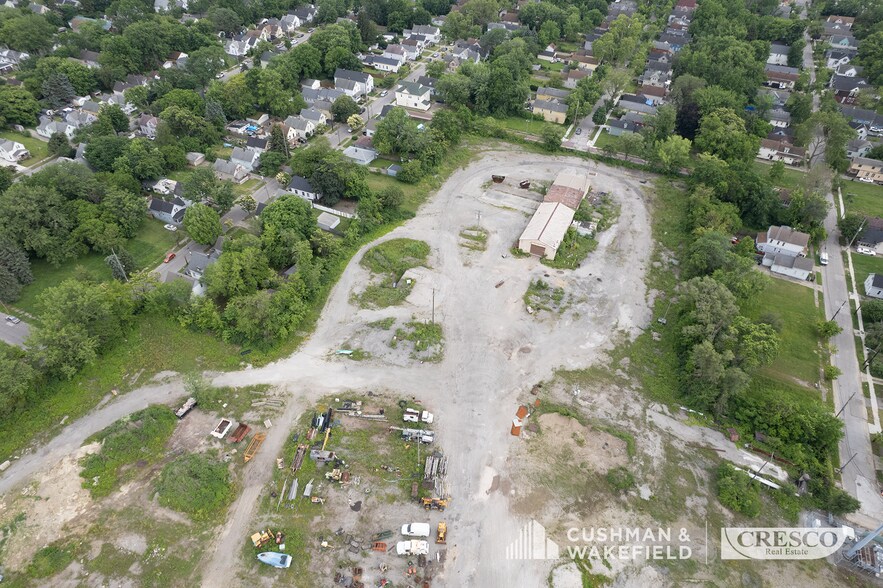 3595 E 49th St, Cleveland, OH à vendre - Photo de l’immeuble – Image 3 sur 5