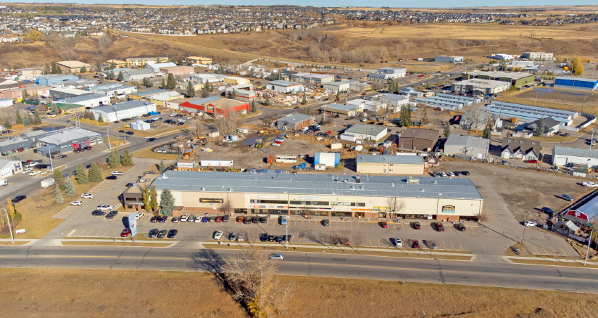100 Stockton Ave, Okotoks, AB à louer - Aérien – Image 2 sur 3