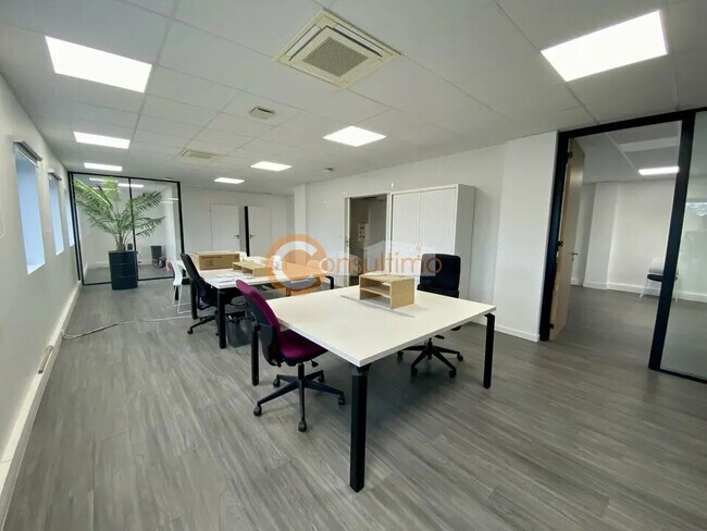 Plus de détails pour Bureau à vendre