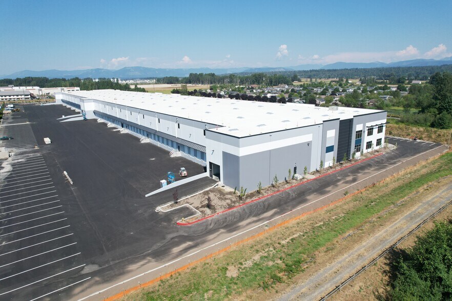4150 152nd St NE, Marysville, WA à louer - Photo de l’immeuble – Image 2 sur 4