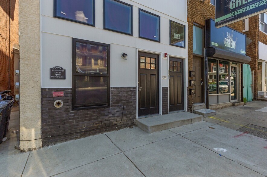 223 S 45th St, Philadelphia, PA à vendre - Photo de l’immeuble – Image 2 sur 3