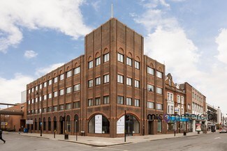 Plus de détails pour 29-31 London Rd, Enfield - Local commercial à louer