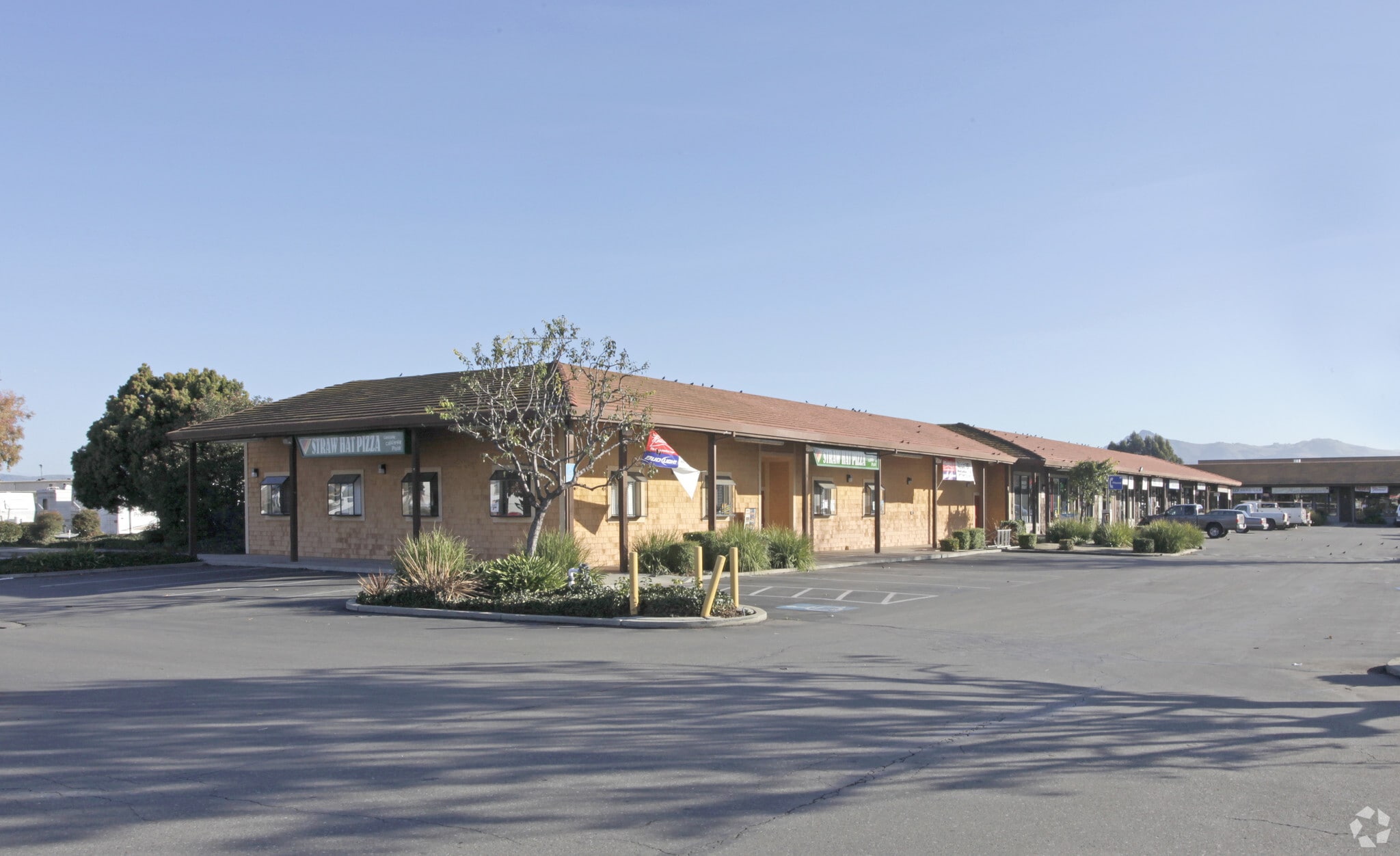 191 San Felipe Rd, Hollister, CA à louer Photo principale– Image 1 sur 45