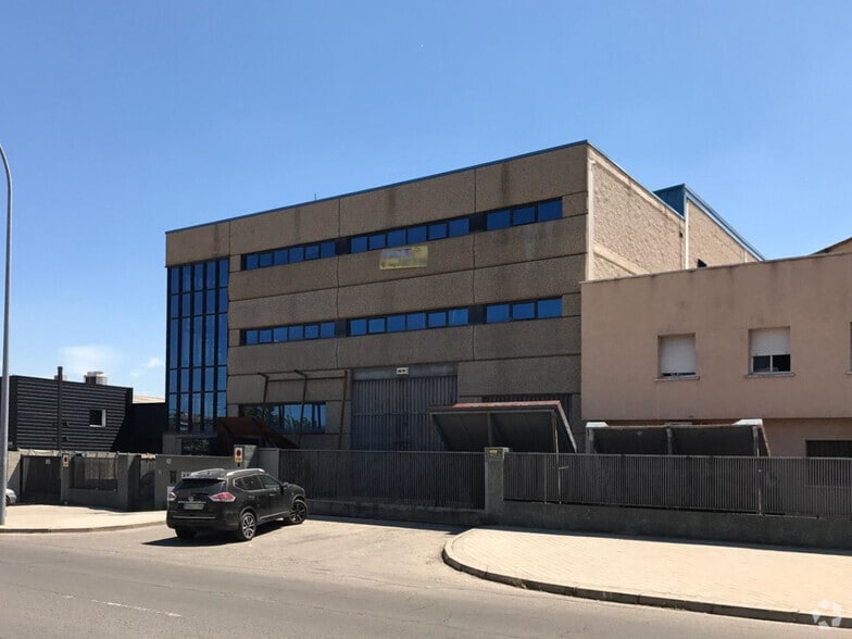 Paseo Arroyomolinos, 51, Móstoles, Madrid à louer - Photo de l’immeuble – Image 3 sur 26