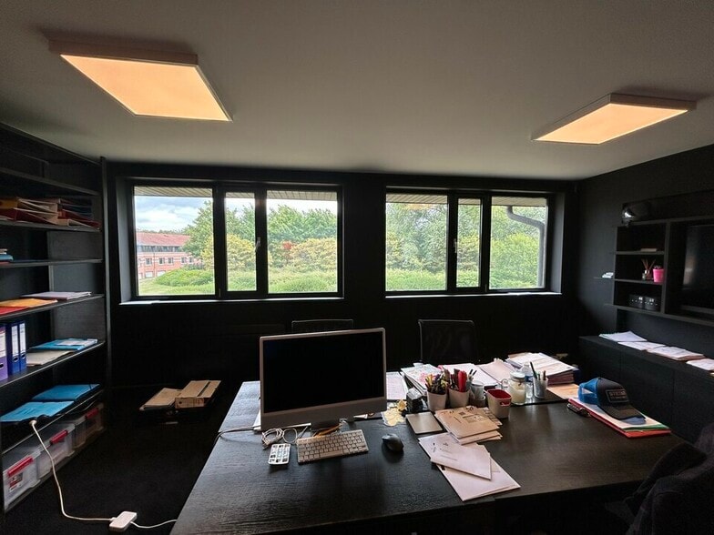 Bureau dans Villeneuve-d'Ascq à vendre - Photo intérieure – Image 2 sur 4