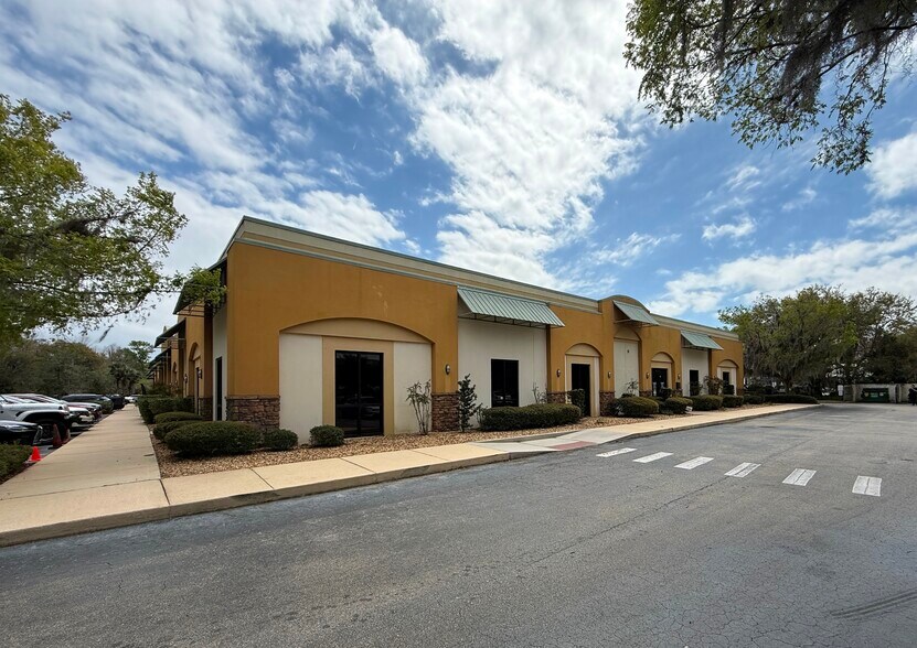 725 W Granada Blvd, Ormond Beach, FL à vendre - Photo de l’immeuble – Image 2 sur 3