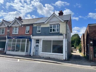 Plus de détails pour 4 Kings Rd, Fleet - Local commercial à louer